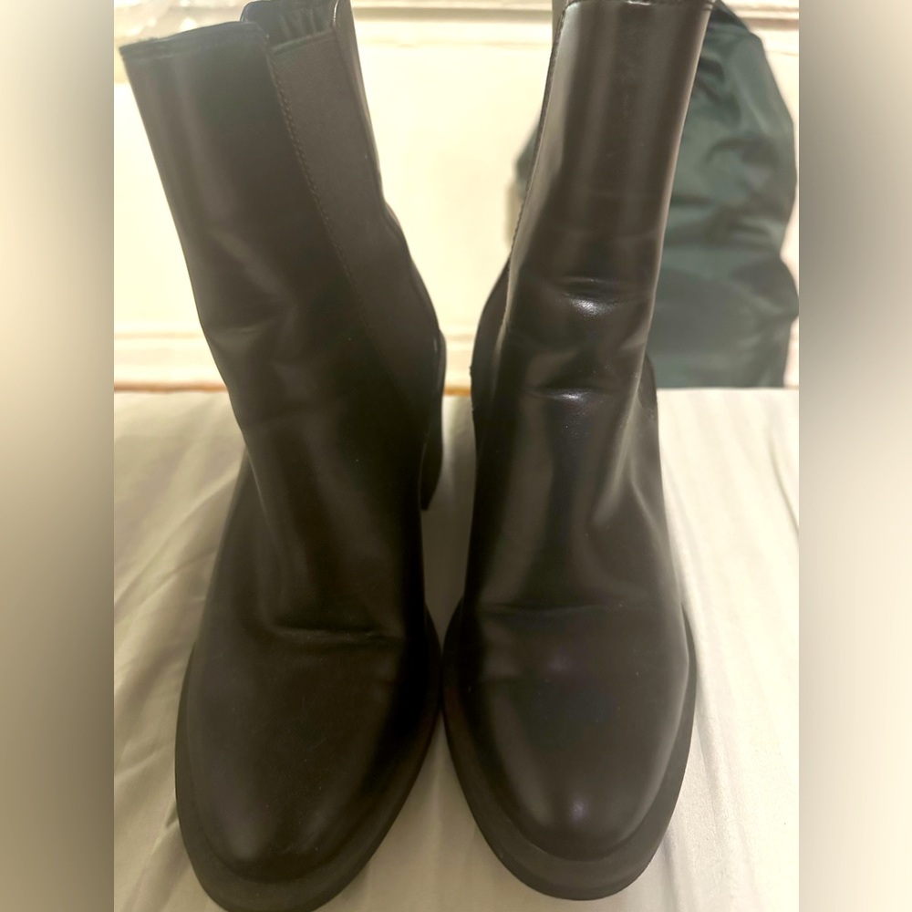Black Chelsea Boots